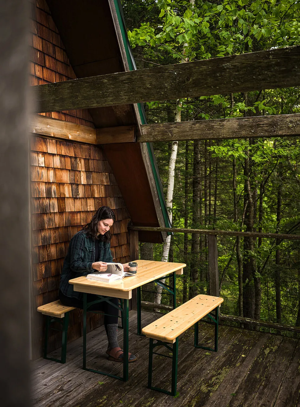 La Balconnette outdoor table and bench set