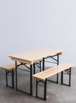 La Balconnette outdoor table and bench set