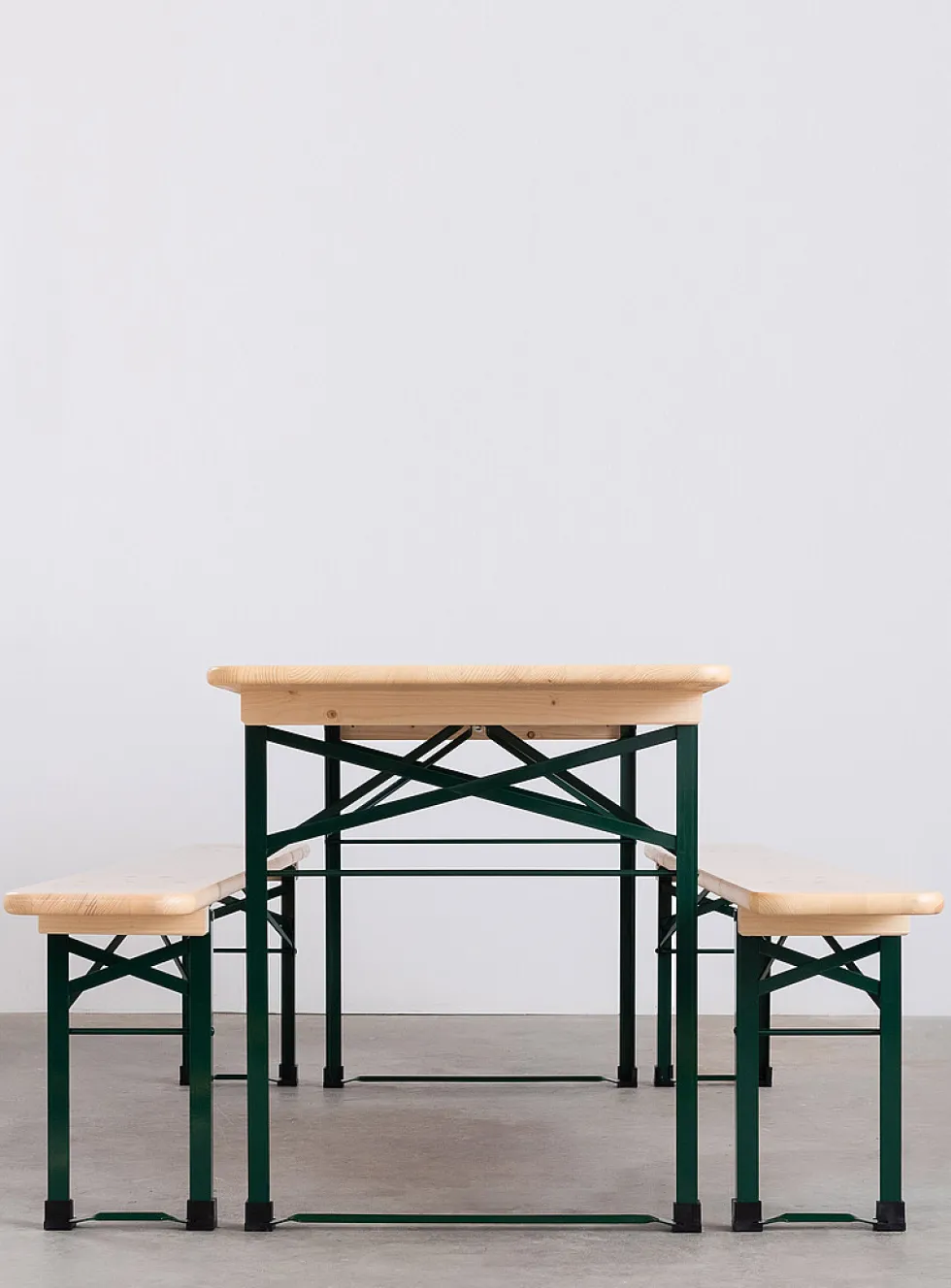 La Hannelore outdoor table and bench set