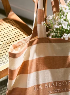 La Maison Simons shopping bag
