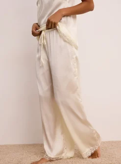 Lace hem satiny pant