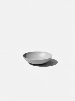 Lane enlarged planter
