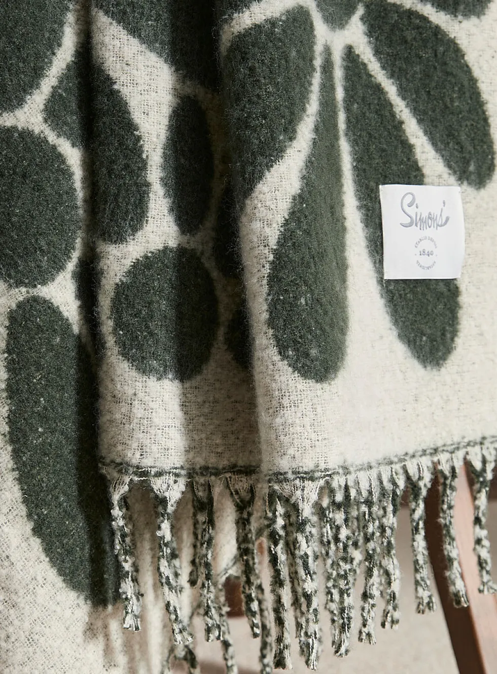 Large flowers faux-mohair throw