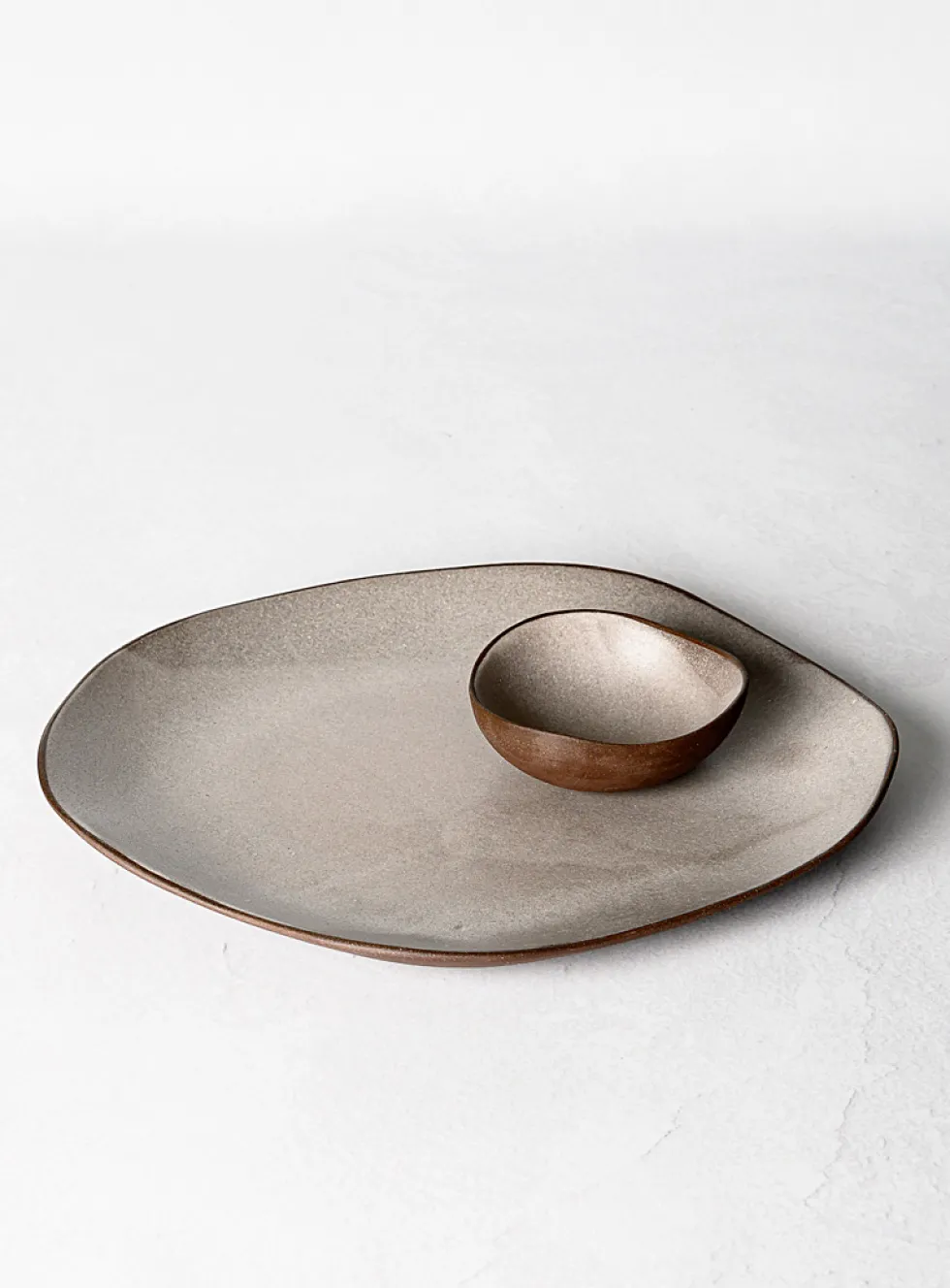 Large meander stoneware plate