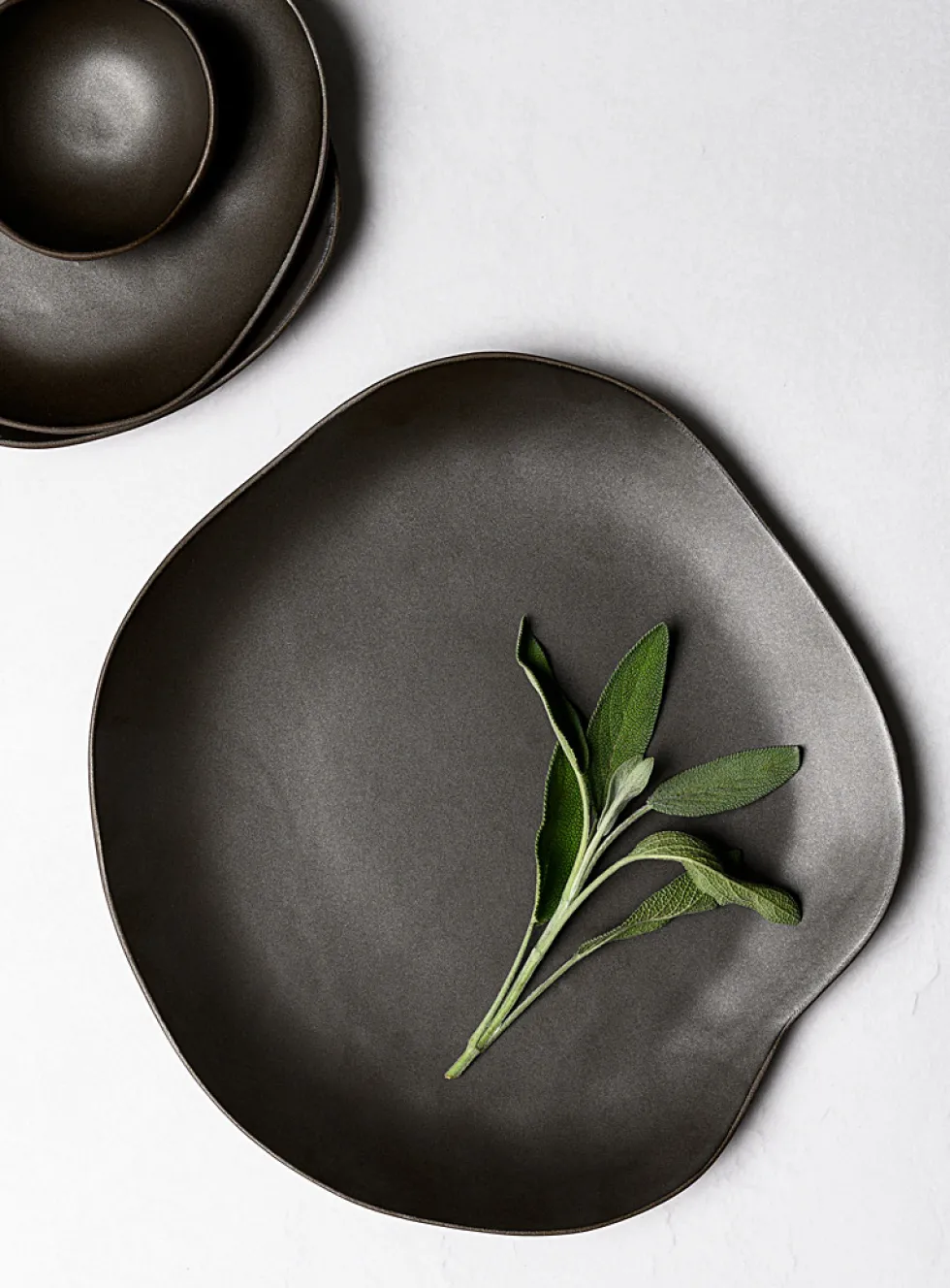 Large meander stoneware plate