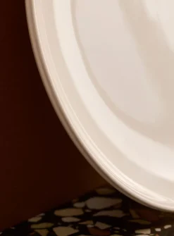 Large minimalist plate