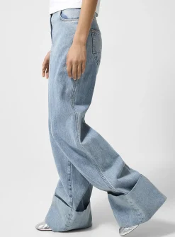 Large turn-ups wide-leg jean