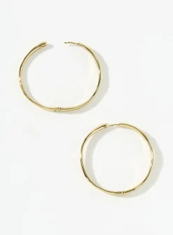 Large wavy hoops