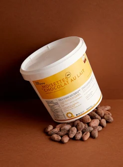Large-size chocolate and hazelnut spread