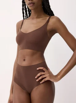 Laser-cut stretch high-waist classic hipster