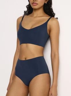 Laser-cut stretch high-waist classic hipster