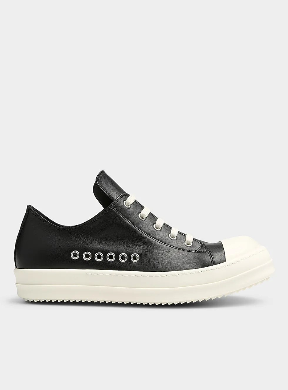 Leather low-top sneaker