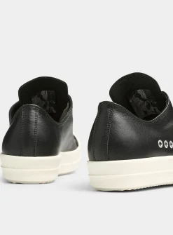 Leather low-top sneaker