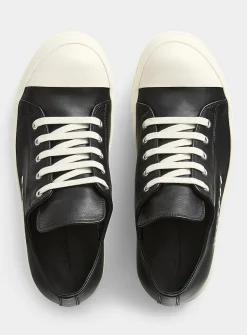Leather low-top sneaker
