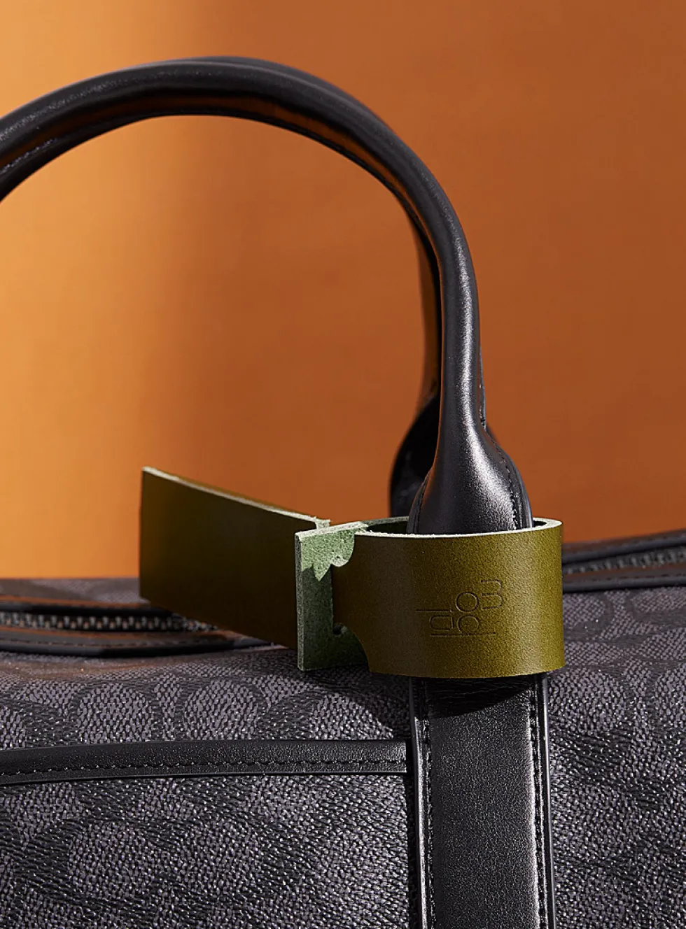 Leather luggage tag