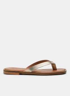 Leather V-strap cushioned sandals