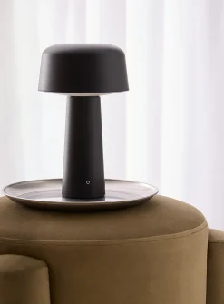 Lenny cordless LED table lamp