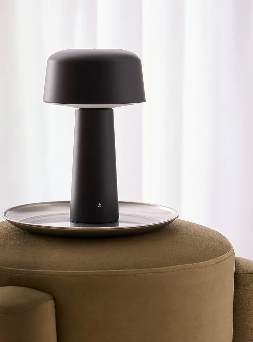 Lenny cordless LED table lamp