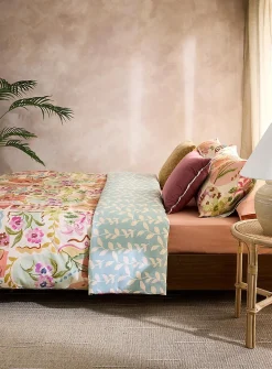 Les Fleurs gentle blooms duvet cover set