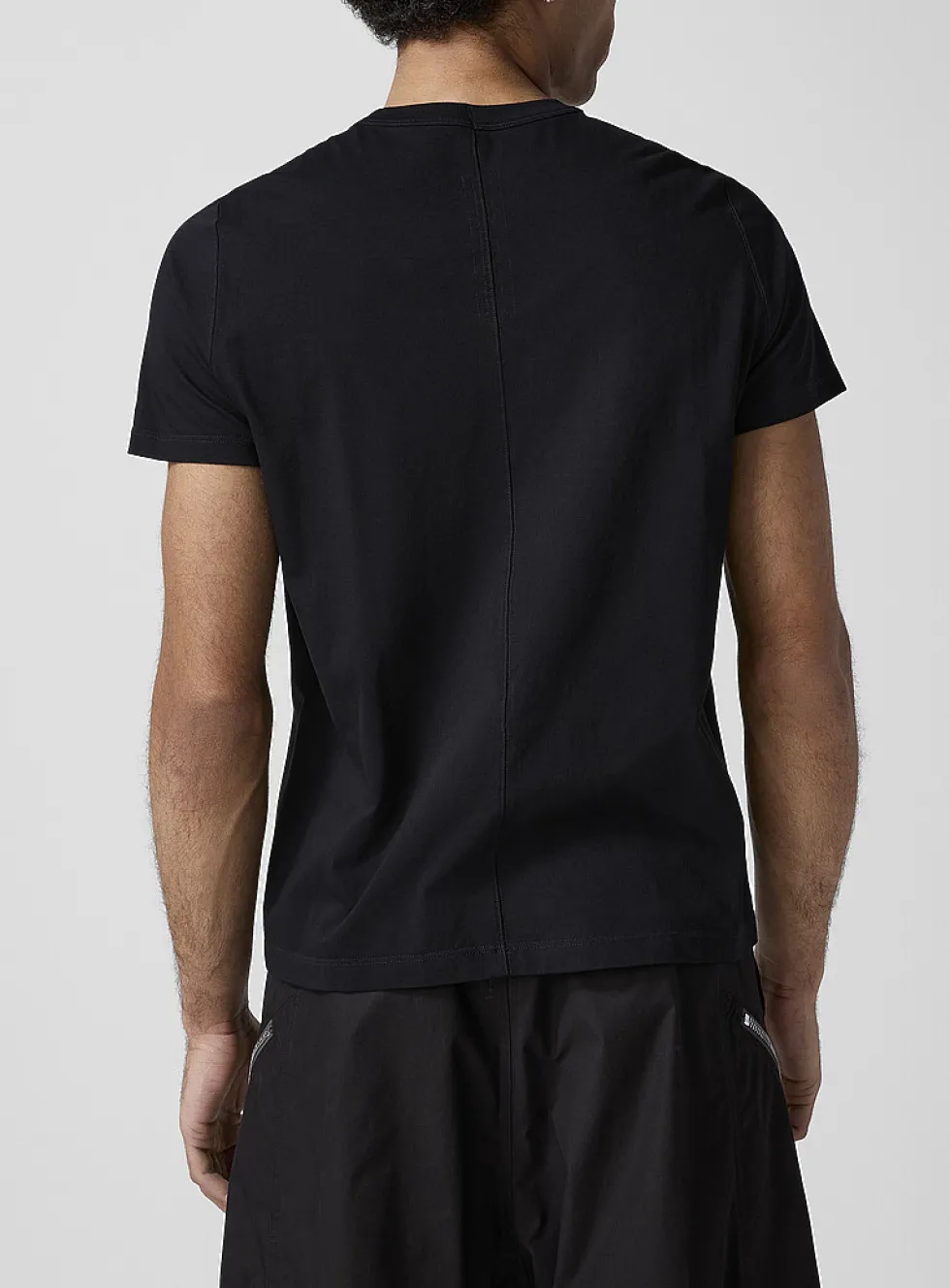 Level tone-on-tone seams T-shirt
