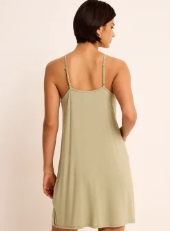 Light V-neck nightie