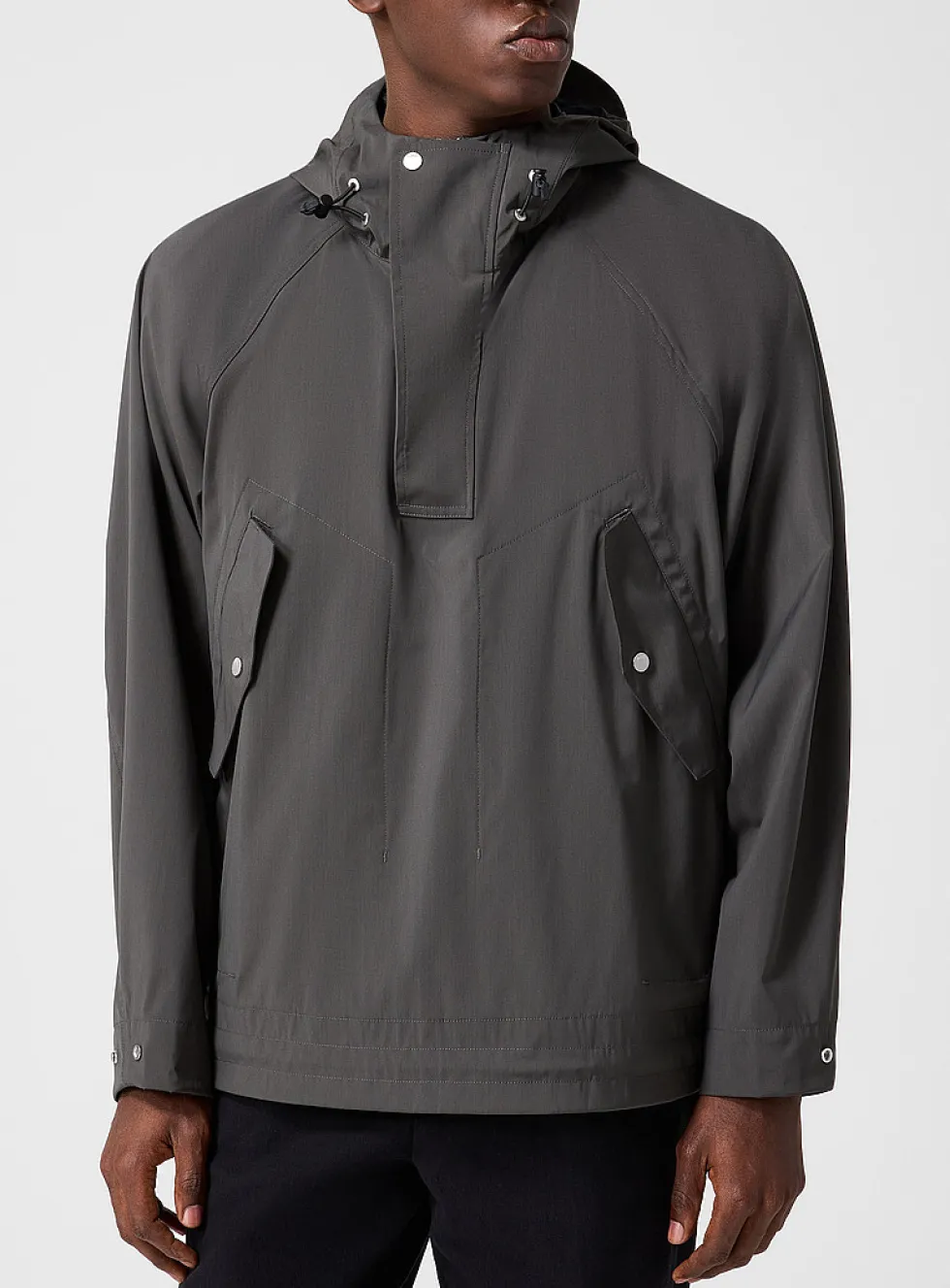 Lightweight hooded anorak