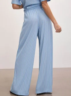 Lightweight piqué knit wide-leg pant