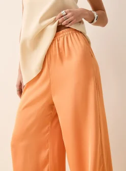 Lightweight satin wide-leg pant