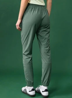 Lightweight stretch fabric joggers