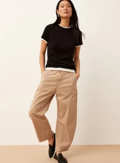 Lightweight twill barrel-leg pant