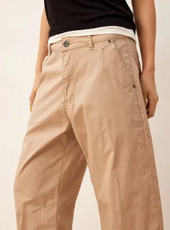 Lightweight twill barrel-leg pant