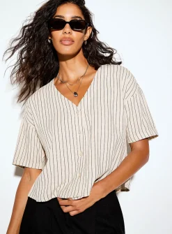 Linen blend V-neck boxy-fit blouse