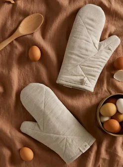 Linen oven mitts