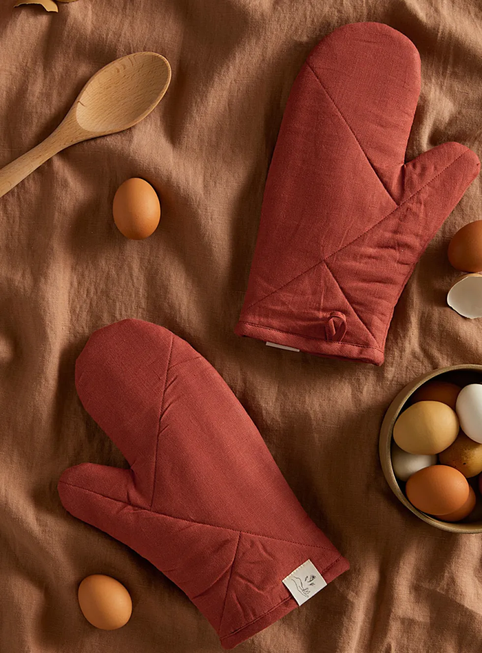Linen oven mitts