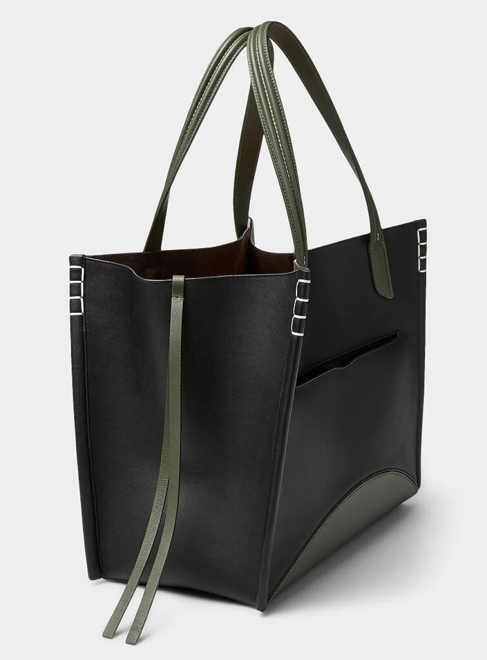 Loafer suede bucket bag