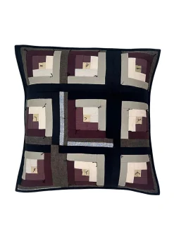 LogCabin checkers quilt cushion