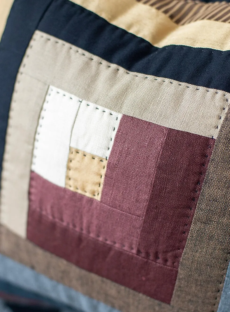 LogCabin quilt cushion