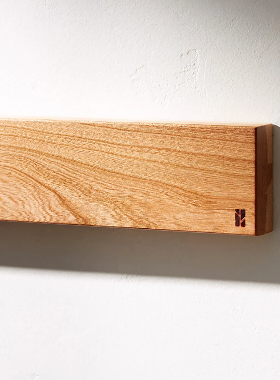 Long magnetic knife holder