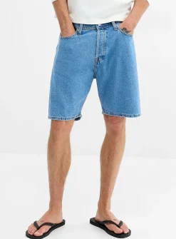 Loose denim Bermudas