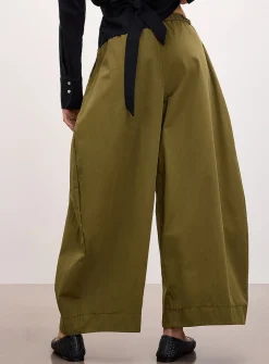Loose elastic-waist barrel pant