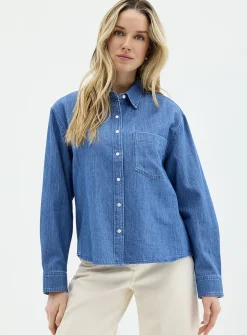 Loose lightweight denim shirt