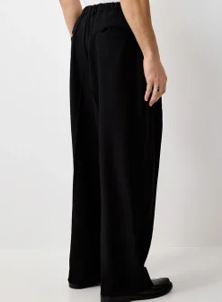 Loose pleated comfort-waist pant