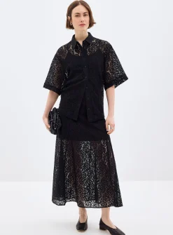 Loose short-sleeve lace shirt