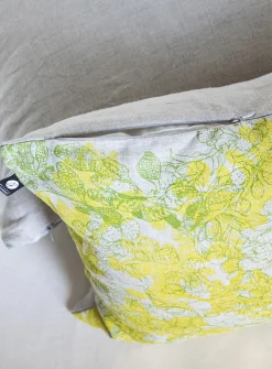 Low tide linen cushion