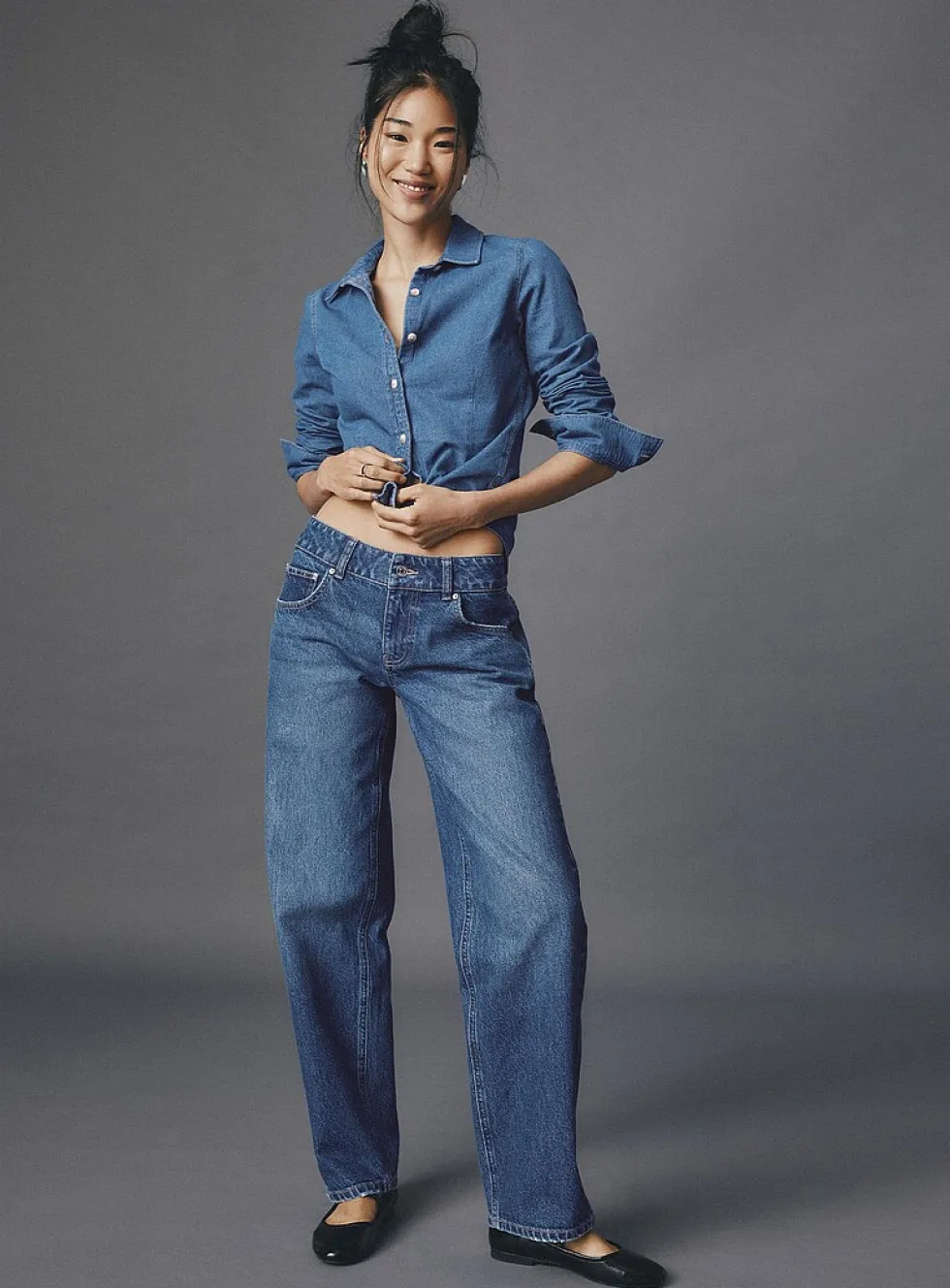 Low-rise straight-leg jean