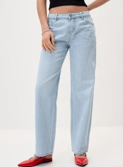 Low-rise wide-leg jean