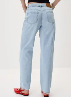 Low-rise wide-leg jean