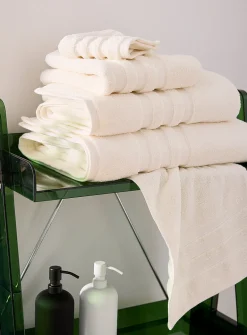 Luxurious organic cotton towels