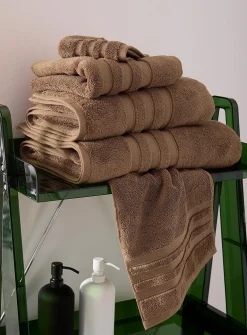 Luxurious organic cotton towels