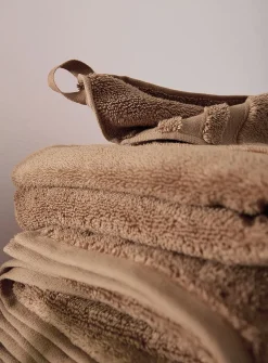 Luxurious organic cotton towels